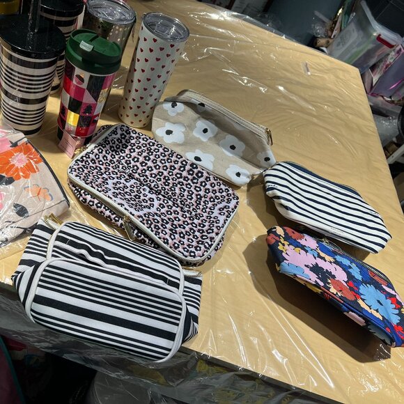 kate spade lunch bags for sale all new with tags! - Picture 2 of 2